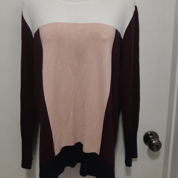DKNY Block color long sleeve sweater SIZE L - Picture 9 of 10